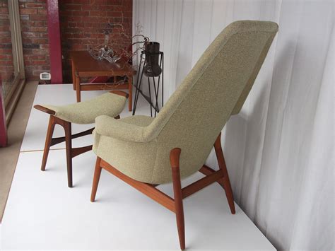 mid century modern furniture reproductions.